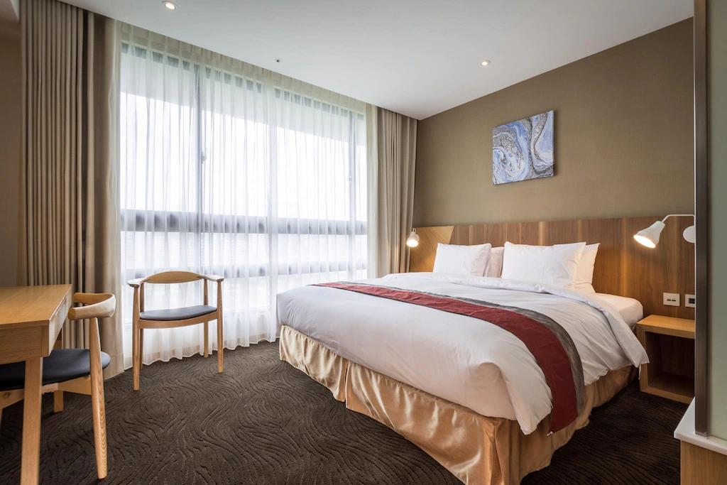 Standard Double Room(Breakfast Included) - Green World Hotel - Nangang