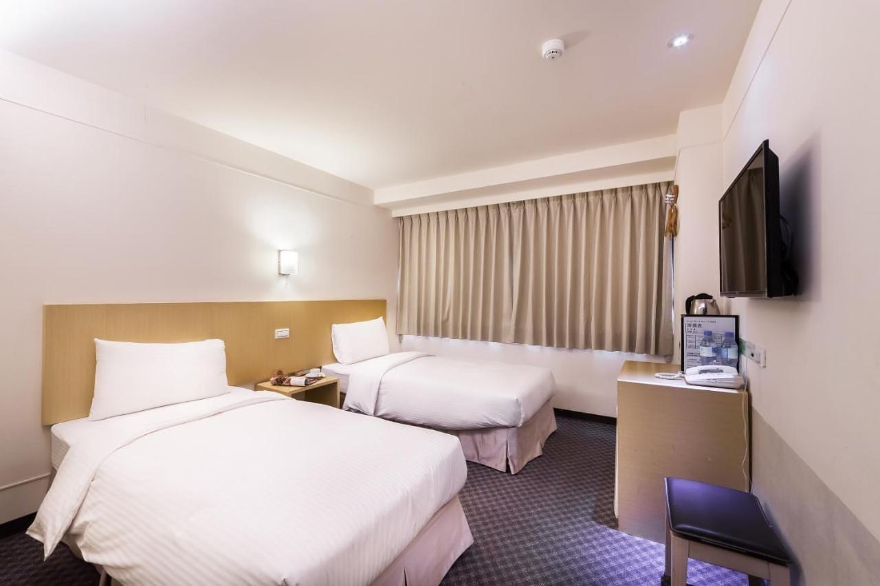 Standard Twin Room (Breakfast Included) - Green World Hotel - Linsen