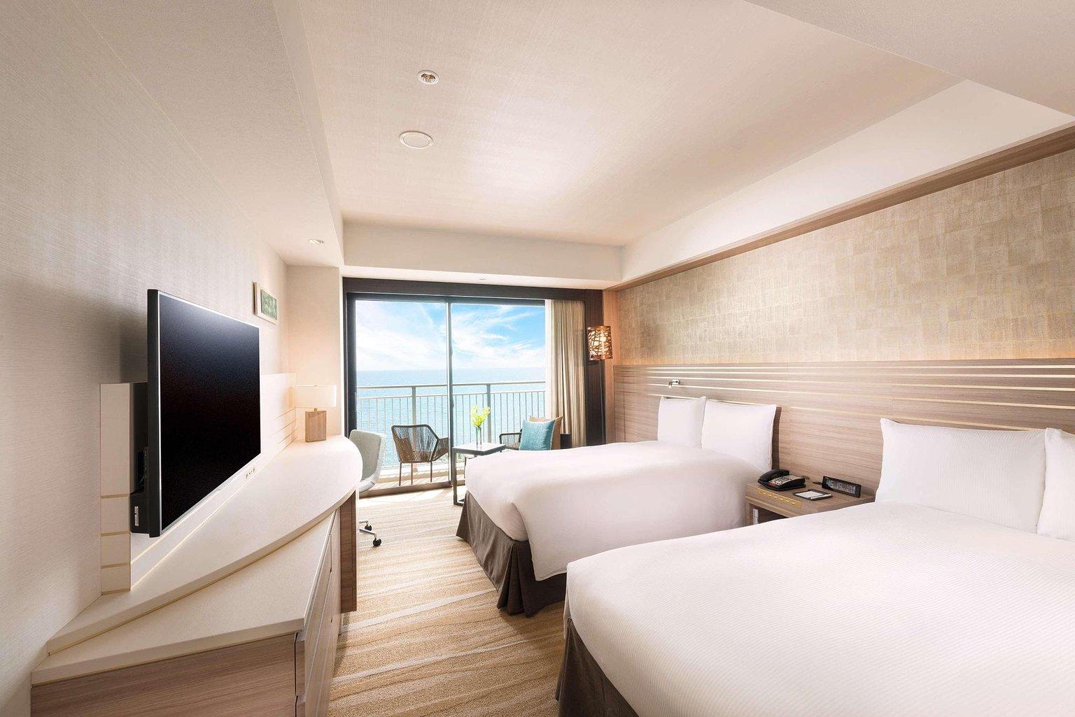Twin Guest Room Ocean View With Balcony - 沖繩北谷希爾頓逸林度假酒店  / DoubleTree by Hilton Okinawa Chatan Resort