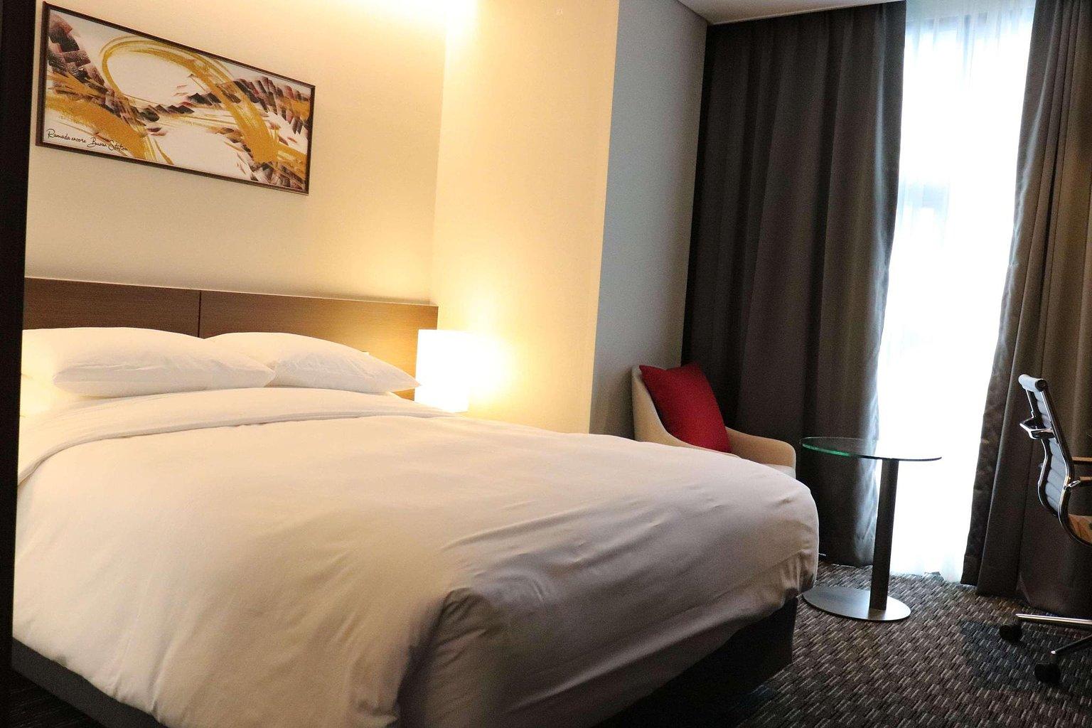 1 Double Bed Superior Room Non-Smoking - Ramada Encore by Wyndham Busan Station