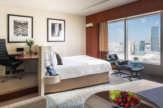 Premier Deluxe Room - Jumeirah Emirates Towers