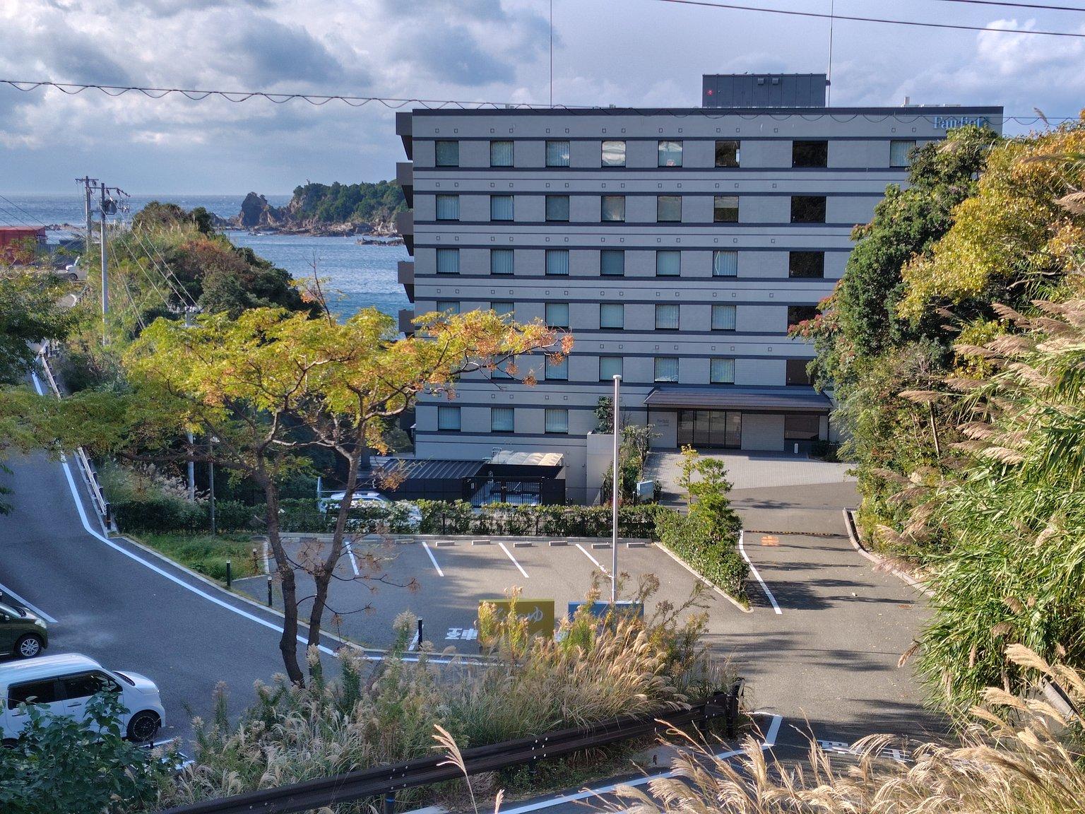 シンプルな温泉ホテル