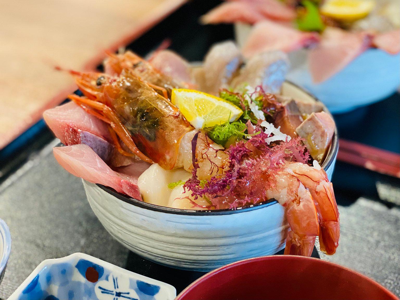 隠れた宝庫、海の京都で味わう至高の海鮮丼