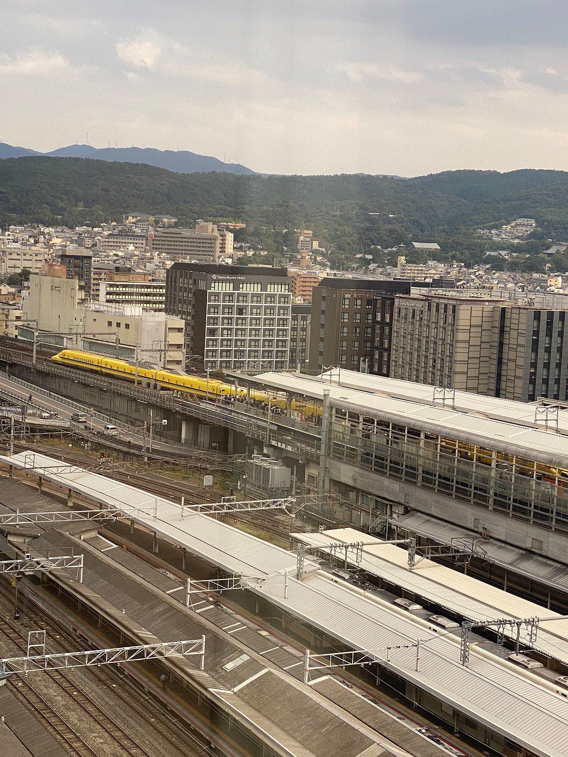 ドクターイエロー発見！部屋から鉄道ビューのホテル