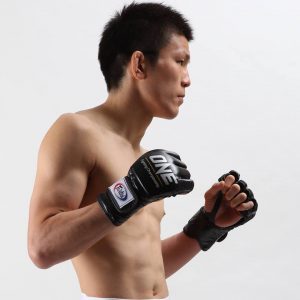 総合格闘家・青木真也氏が、アンバサダーとして “定額で住み放題”「HafH(ハフ)」の利用をはじめます。